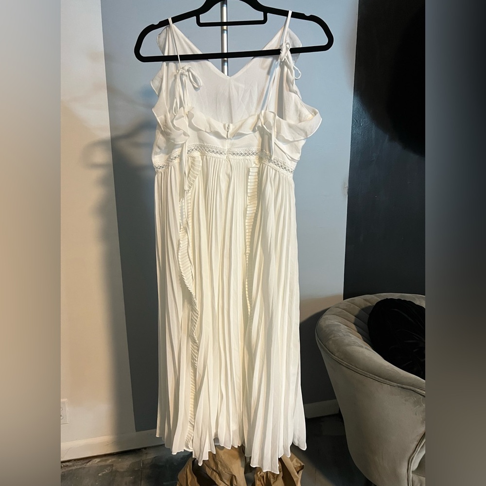 White Midi Dress- Lady Black Tie - Picture 4 of 5